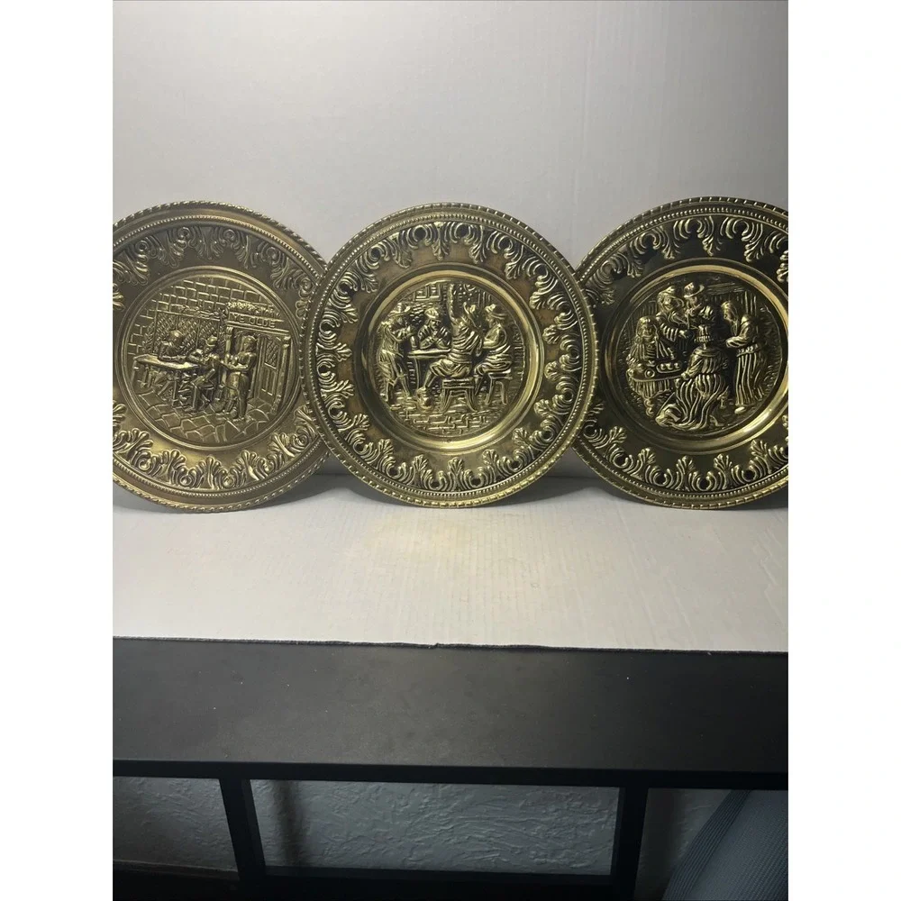 VTG Set Of 3 Brass Wall Plate Vintage Tavern/ Dinner Peerage